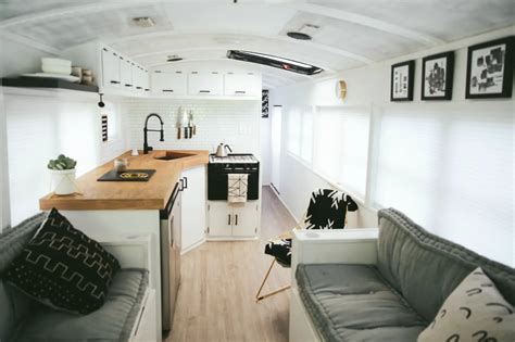 Un ancien bus transformé en une mini maison - PLANETE DECO a homes world