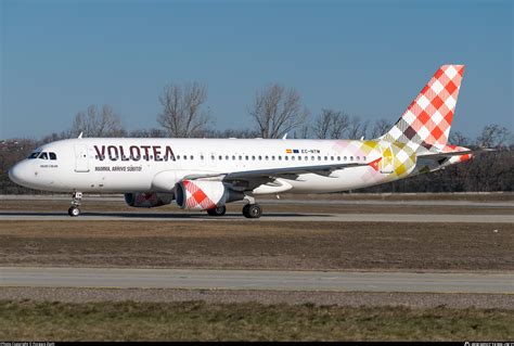 EC NTM Volotea Airlines Airbus A320 216 Photo By Forgacs Zsolt ID