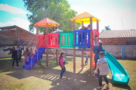 Prefeitura De Valentim Gentil Entrega Playground Ao Setor Social Jr