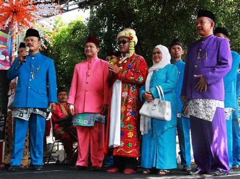 Melihat Lebih Dekat Tradisi Palang Pintu di Festival Palang Pintu ...