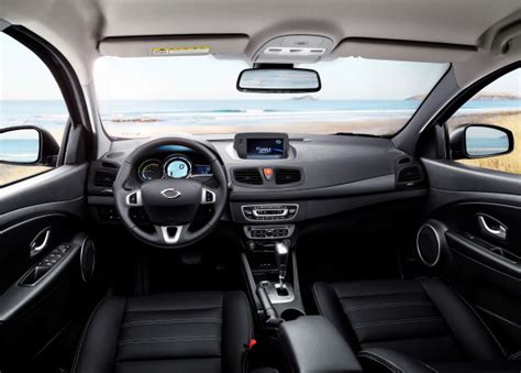 Renault Samsung Sm3 Ze Electric Sedan Battery Upgrade Gives 130 Mile