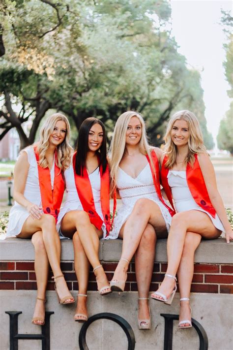 Fall Senior Photo Shoot On Smu Campus In Dallas Texas Grad