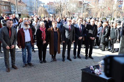 U P Rkujtua Vjetori I Masakr S S Tregut N Mitrovic Rtv Mitrovica