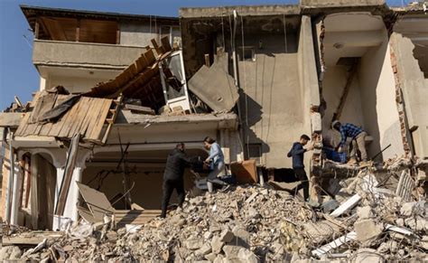 Woman Rescued From Rubble In Turkey 203 Hours After Earthquake