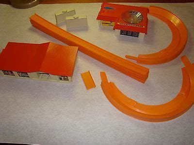 Vintage Mattel Hot Wheels Redline Super Charger Speed Test Set