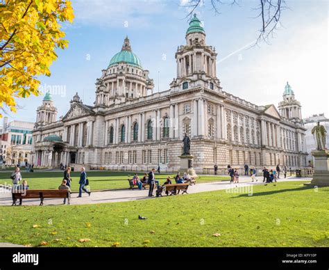 Belfast city hall hi-res stock photography and images - Alamy