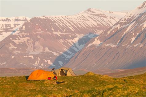 Midnight Sun in Iceland - Neverending Light in the Summer