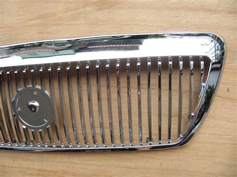 Mercury Grand Marquis 2003 2005 Chrome Grille FO1200406 3W3Z 8200AA