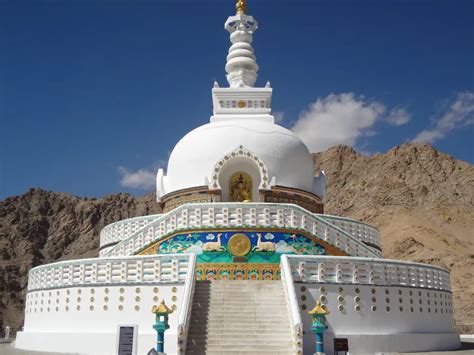 10 Famous Tourist Places In Leh Ladakh In 2025