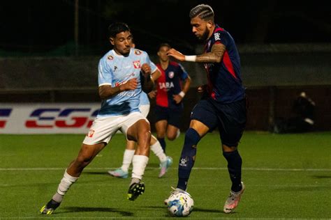 Segunda División Albion lidera su grupo al cabo de la penúltima pero