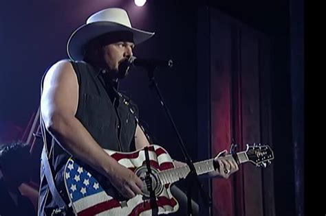 The Meaning Behind Toby Keiths Polarizing Patriotic Anthem “courtesy