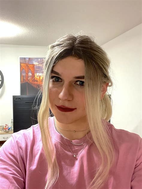 Confident Sissy Nude Pics XHamster