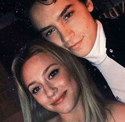 Pin By Dynaeh Aparecida On Bughead Sprousehart Bughead Riverdale