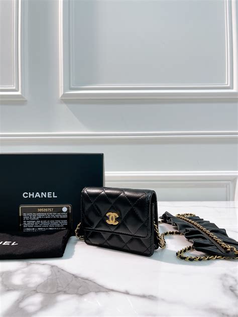 CHANEL MINI SHOULDER BAG - Ahli