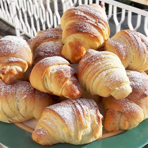 Cornetti Fatti In Casa Le Ricette Di Petalina