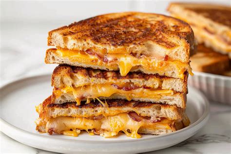 Bacon Grilled Cheese Sandwich - Insanely Good