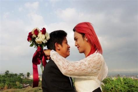 LoveWins Ang Istorya Ng Isang Beki At Lesbian Na Nagmamahalan GMA News Online