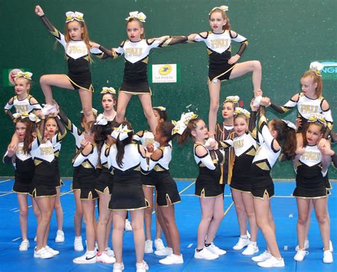 Découvrez Le Club Pau Cheerleading Nouveau Sport Déquipe En Aquitaine