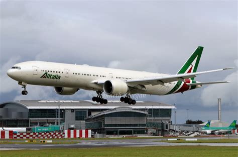 EI WLA Boeing 777 3Q8ER Alitalia Dublin 23 7 2020 Ken Meegan Flickr