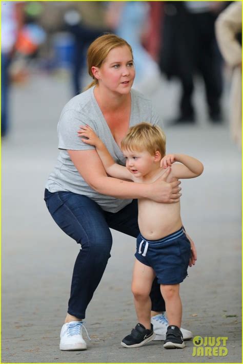 Photo Amy Schumer On Set With Son Gene 03 Photo 4549978 Just Jared