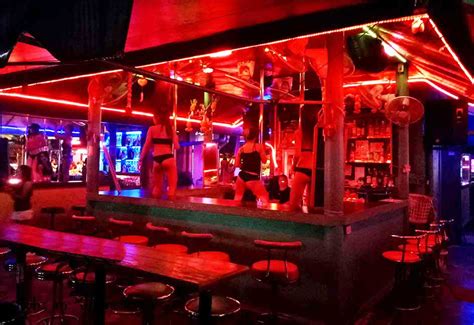 Koh Samui's 16 Best Bars and Nightlife