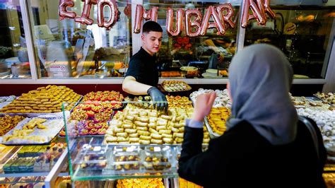 Zuckerfest Beginnt Muslime Feiern Ende Des Ramadan N Tv De