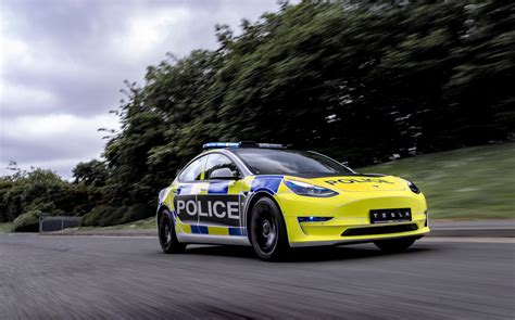 Tesla Model 3 police car begins trials as emergency response vehicle in ...