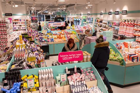 zelfs de winkelindeling zet hier aan tot kopen kopen kopen je loopt