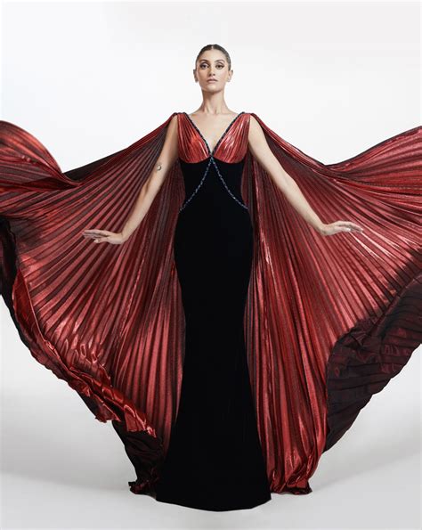 Discover The New Tony Ward New Autumn Winter 2021 22 Couture Collection