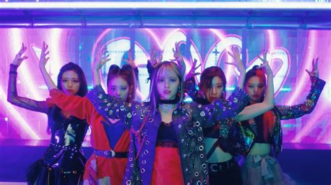 Itzy Goes Nuts With ‘loco Pressoneph