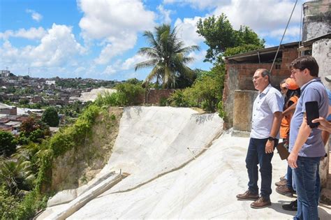 Prefeito Mano Medeiros Entrega Obras De Conten O Em Jardim Monte Verde