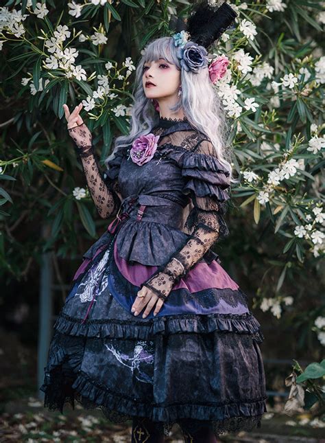 Пин от пользователя veravoina на доске Позы | Готическая лолита, Лолита ...