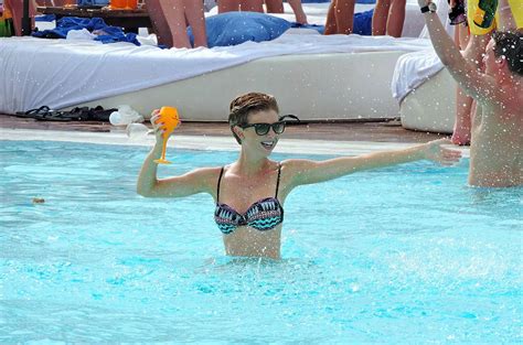 Hot Sexy Lucy Dixon Bikini Pics