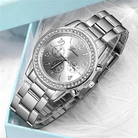 2019 New Geneva Classic Luxury Rhinestone Watch Women Watches Fashion