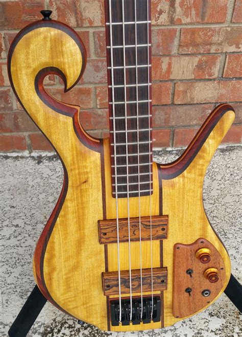 Custom Bass Guitar Bass Guitars Cool Guitar Modern Wood Thompson Instruments Dream Face