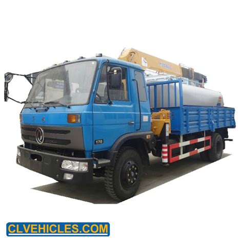 Dongfeng L Water Sprinkler Truck With Tons Boom Truck Mounted