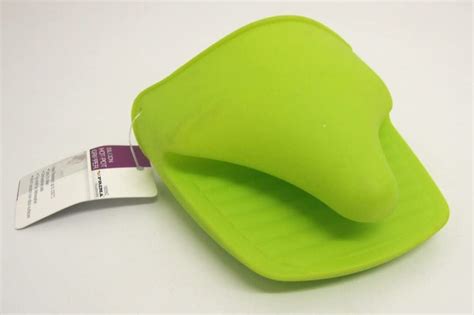 Amazon Silicone Hot Pot Food Pan Gripper Grabber Oven Glove Heat Resistant Blue