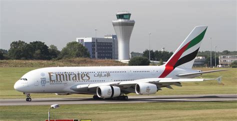 Cetak Sejarah Dalam Penerbangan Indonesia Pesawat Airbus A Emirates