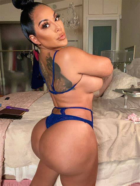 Tw Pornstars Kiara Mia Twitter Live Cam Show Every Week On My Vip