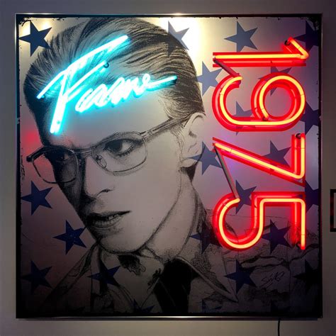 Galeria De Fotos Bowie Neon Artista Faz Intervenção Em Retratos