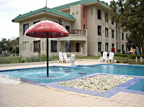 Best Price On Country Inn And Suites By Carlson Katra In Katra Jammu And Kashmir Reviews