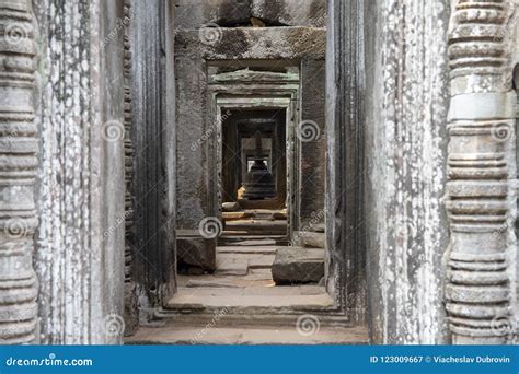 Ancient Hindu Temple Interior Decor, Angkor Wat, Cambodia. Preah Khan ...