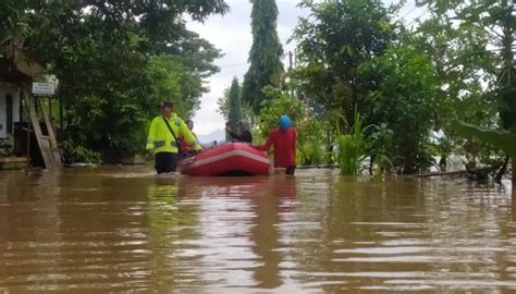 Banjir Bandang Rendam Sejumlah Wilayah Di Ponorogo Berita Indonesia