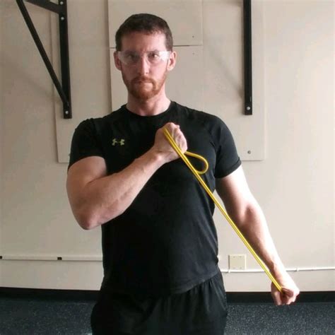 Sa Band Tricep Pulldown By Patrick9 Morrisey Exercise How To Skimble