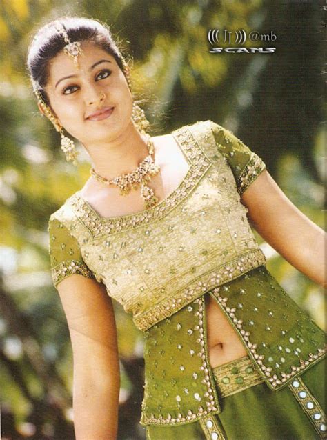FILM ACTRESS HOT PICS Sneha Rare Navel Show In Green Dress