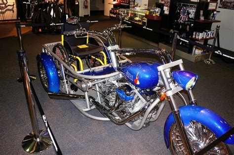 Blue Three Wheel Chopper See The Bikes Totallyradchoppers