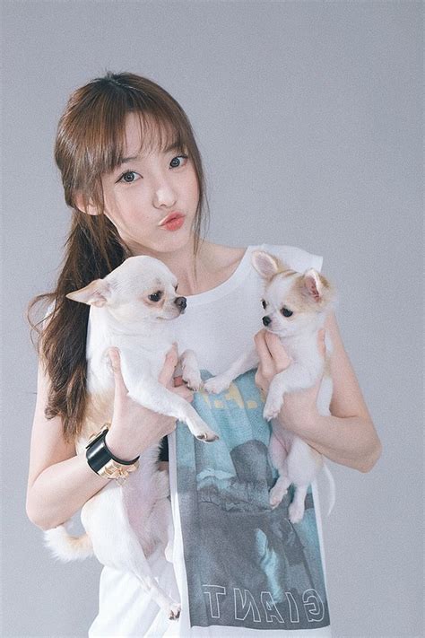 Nene Hot girl cover đình đám của Thái Lan khoe ảnh check in tại Việt Nam