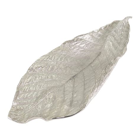 Larson Quartz Loop Statuary Creative Displays And Designs Inc