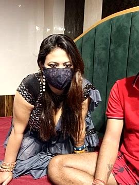 Indian Lisa Fully Nude Stripping On Cam For Live Porn Movie Chat