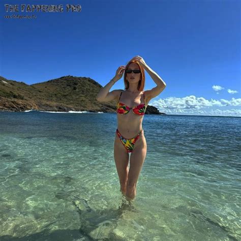 Meredith Duxbury Nude And Sexy Photos The Fappening